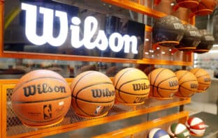 Taguatinga Shopping celebra a chegada da loja oficial da NBA