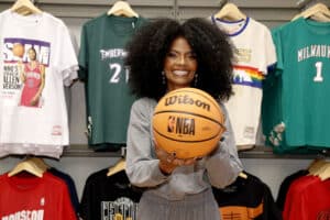 Taguatinga Shopping celebra a chegada da loja oficial da NBA