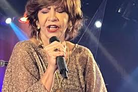 Sandra Pêra canta Belchior no Clube do Choro