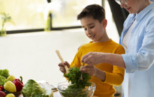 Seletividade alimentar de crianças neurodivergentes: como equipes multidisciplinares ajudam no tratamento 