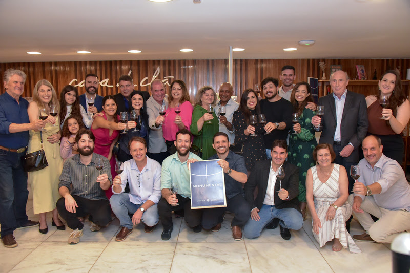 Vinícola Brasília lança nova safra do Monumental Syrah em evento exclusivo na Casa de Chá