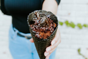 Um doce retorno: Chocolate e sorbet de frutas amarelas voltam ao menu da SOFT Ice Cream