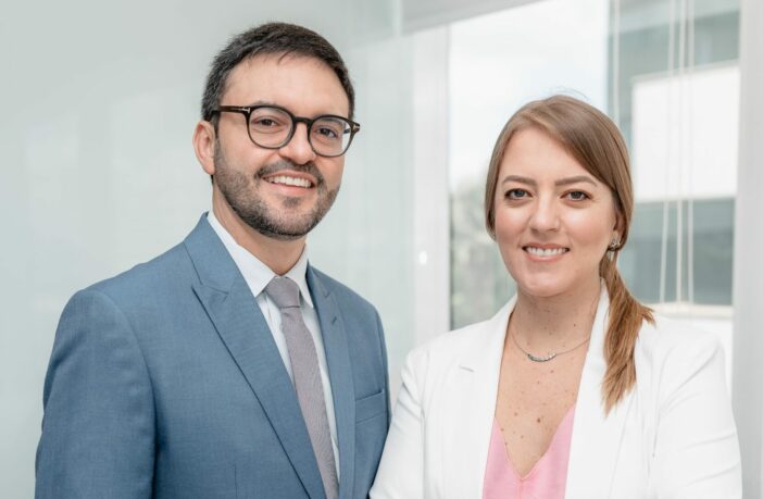 Dr. Danilo Munhóz e Dra. Aline Amaro