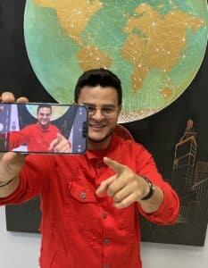 Eldo Gomes lança ebook gratuito: Influenciadores de Viagens" com relatos inspiradores