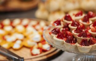 Buffet Cafe Colonial Pão Dourado Foto _ Leandro Lacerda