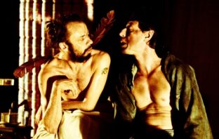 Velhos caem do céu como canivetes CCBB