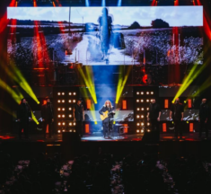 Últimos Ingressos: Ana Carolina chega ao Centro de Convenções Ulysses, em 21 de março, com a turnê “25 Anas”, que celebra seus 25 anos de carreira