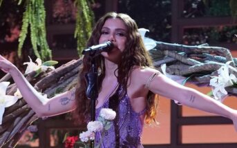 Anitta usa PatBO em apresentação no Saturday Night Live