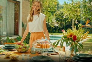 Oba Hortifruti lança nova campanha de selos com itens da italiana Guzzini