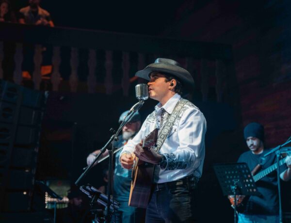 Revivendo os clássicos: Gigio Teixeira homenageia raízes do country em Nashville