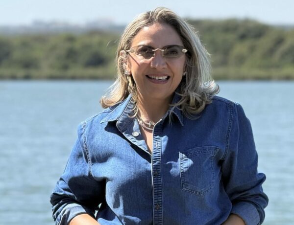 Karl Jeanneth celebra 10 anos do Cheia de Segredos e amplia atuação com novos projetos em Brasília